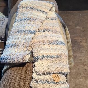 Chunky Knit Scarf in Cream and Blue